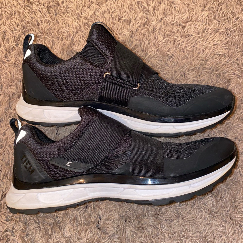 TIEM Slipstream Spin Shoes in Black (SPD cleats included)